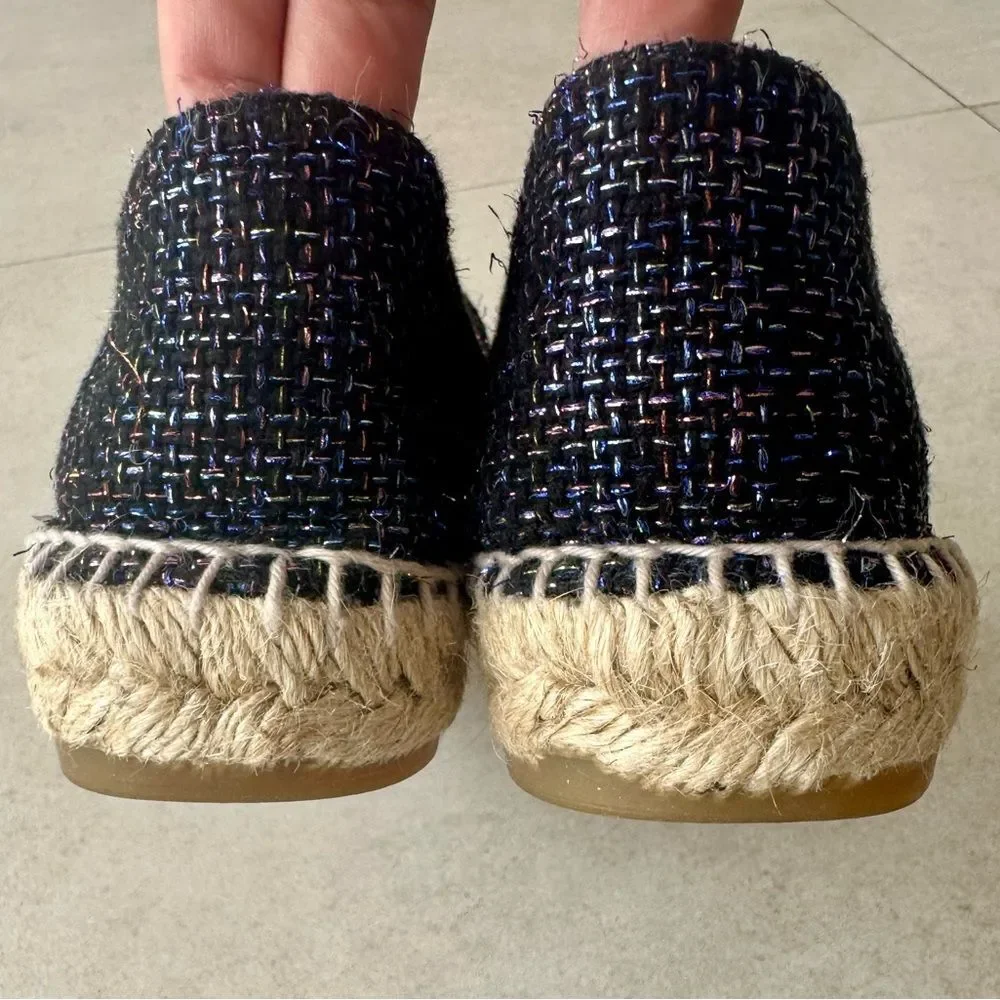 Chanel CC Espadrilles Metallic Navy Tweed Patent Leather Cap Toe Size 39 Slip on